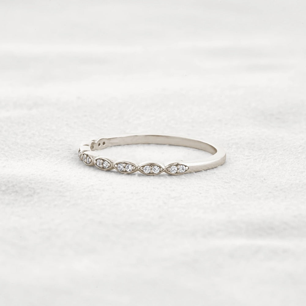 Pear Shape Round Cut Moissnaite Antique Style Wedding Band
