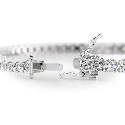 Round Brilliant Cut Moissanite Prong Setting Bracelet