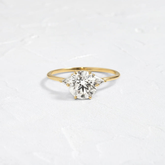 VVS1 Three Stone Round Cut Moissanite Promise Ring