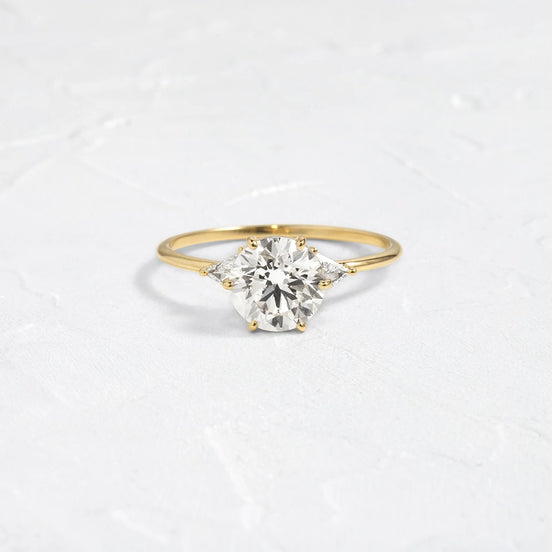 VVS1 Three Stone Round Cut Moissanite Promise Ring