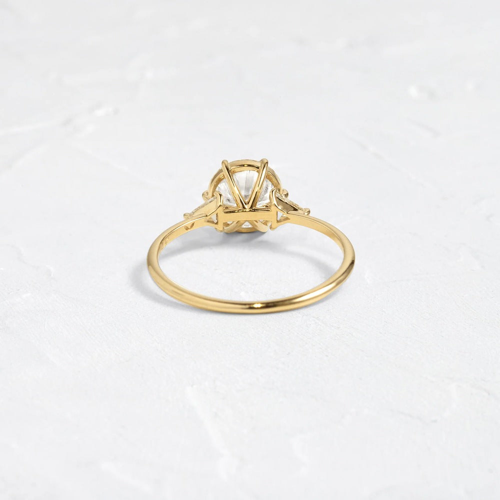 VVS1 Three Stone Round Cut Moissanite Promise Ring