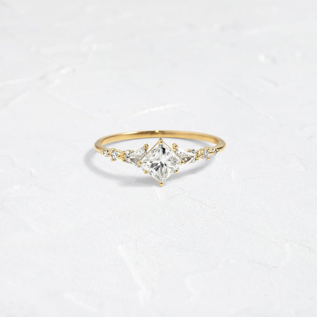Unique Style Princess Cut Colorless Moissanite Wedding Ring