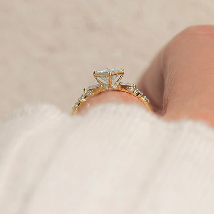 Unique Style Princess Cut Colorless Moissanite Wedding Ring