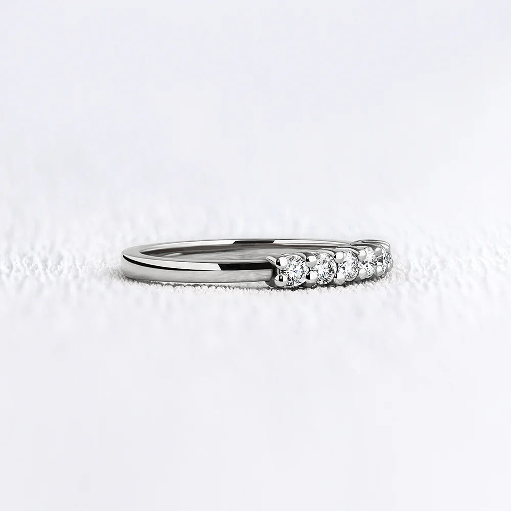 925 Silver Seven Stone Round Cut Moissanite Diamond Band