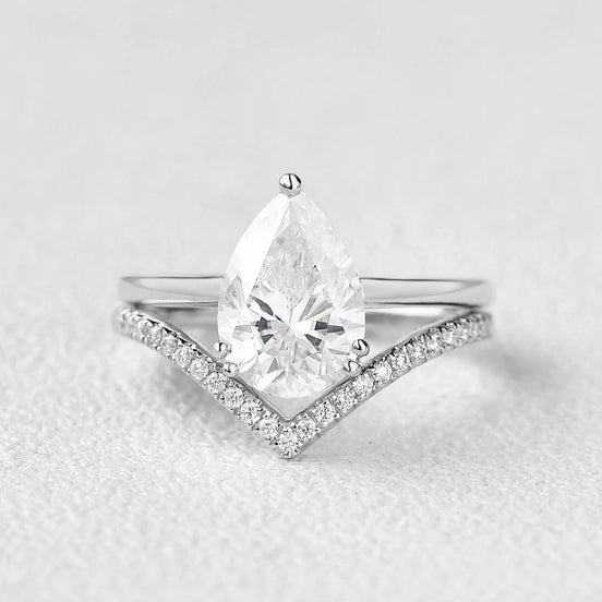 Five Prong Pear Cut Solitaire VVS1 Moissanite Wedding Ring Set