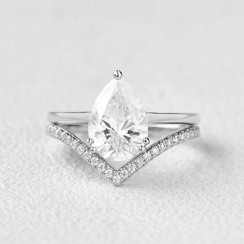 Five Prong Pear Cut Solitaire VVS1 Moissanite Wedding Ring Set