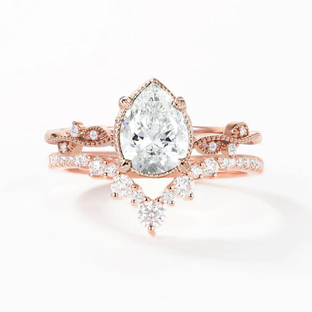 Art Deco Pear Cut VVS1 Moissanite Wedding Ring Set
