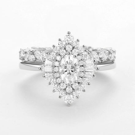Oval Cut Vintage Halo Moissanite Wedding Ring Set For Her