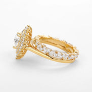 Oval Cut Vintage Halo Moissanite Wedding Ring Set For Her