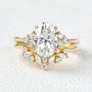 Side Accent Oval Cut Moissanite Bridal Set For Women