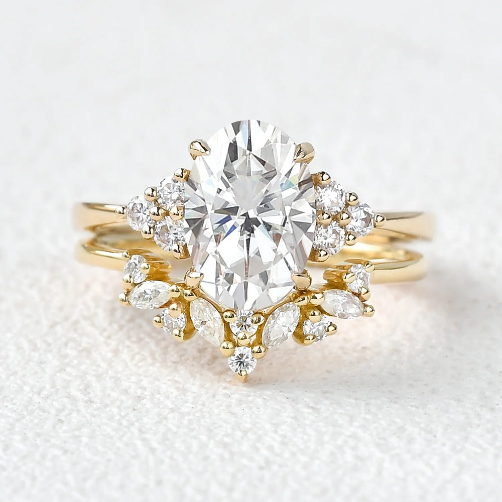 Side Accent Oval Cut Moissanite Bridal Set For Women