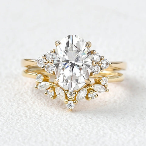 Side Accent Oval Cut Moissanite Bridal Set For Women