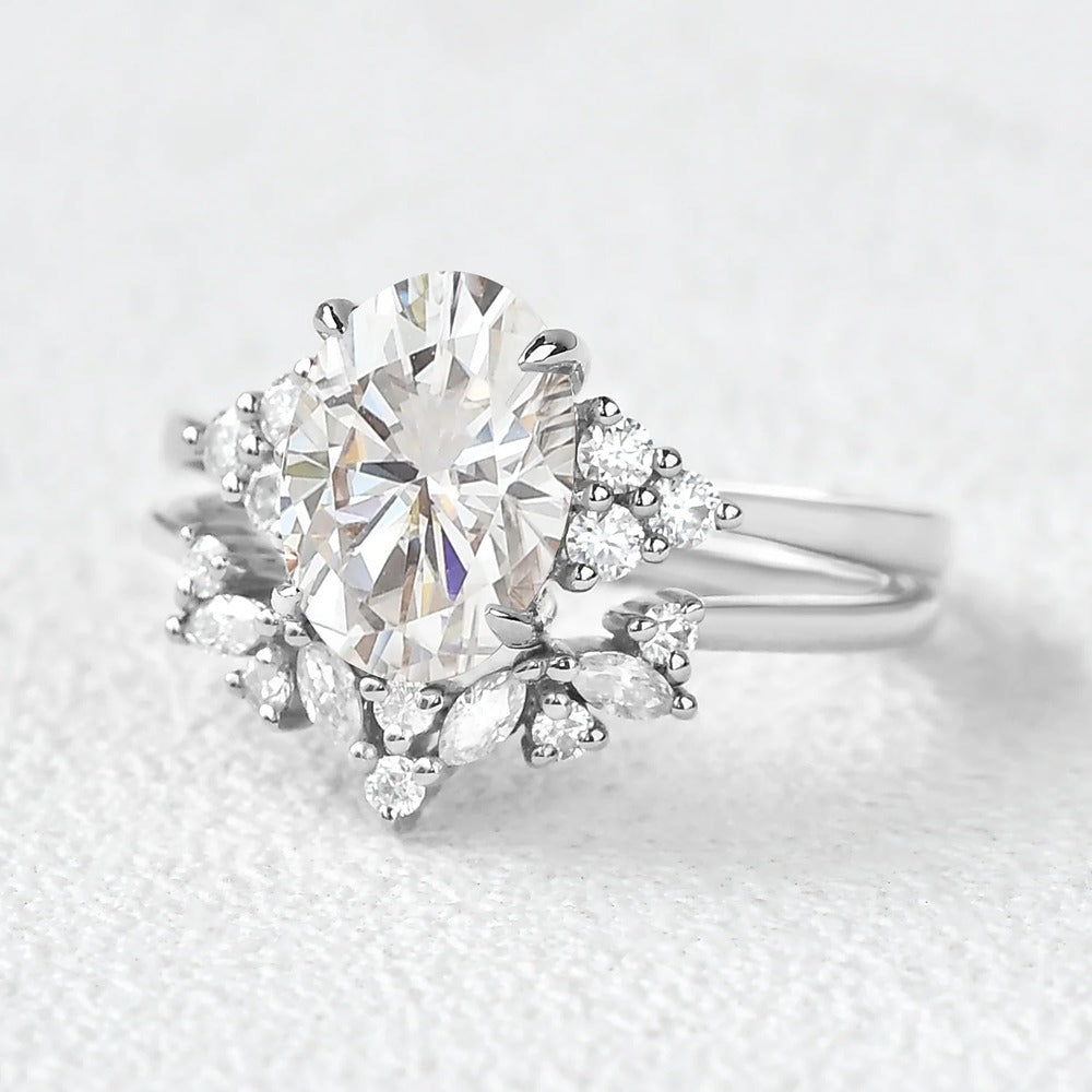 Side Accent Oval Cut Moissanite Bridal Set For Women
