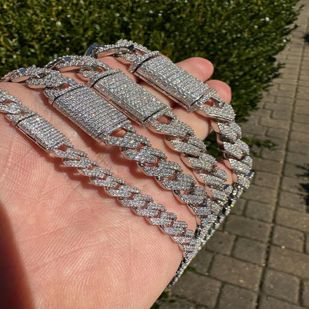 Iced Out Luxury Moissanite Cuban Link Chain