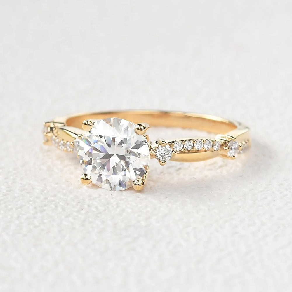 Round Cut Twisted Moissanite Engagement Ring