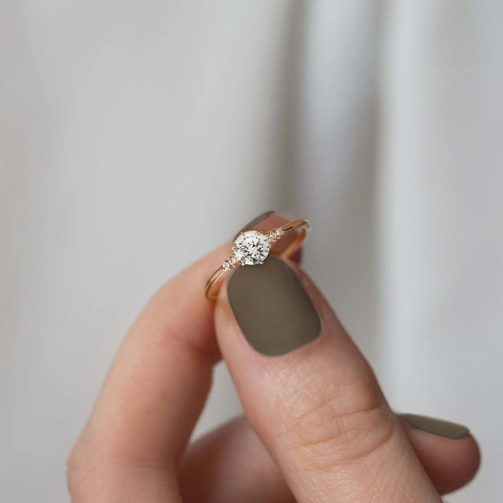 Round Cut Cluster Moissanite Engagement Wedding Ring