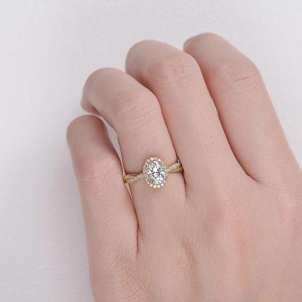 Oval Cut Moissanite Twisted Engagement Ring