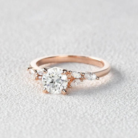 Round Cut Vintage Moissanite Wedding Ring