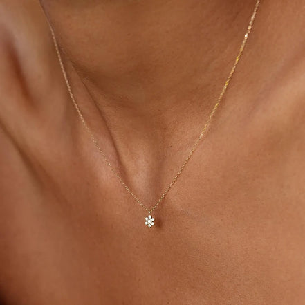 Round Brilliant Cut Moissnaite Flower Shape Fancy Pendant