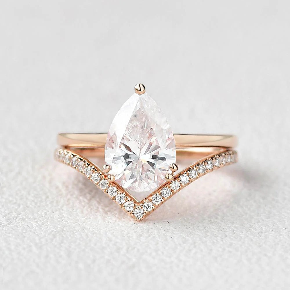 Pear Cut Solitaire VVS1 Moissanite Wedding Ring Set